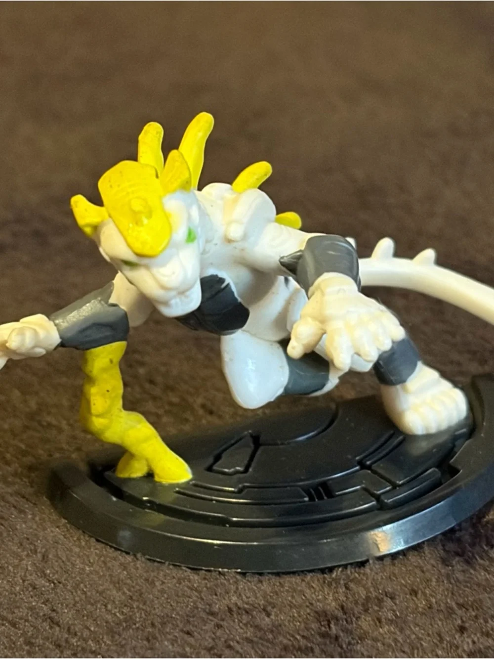 Bakugan Haos Tigrerra Statue - Picture 1 of 1